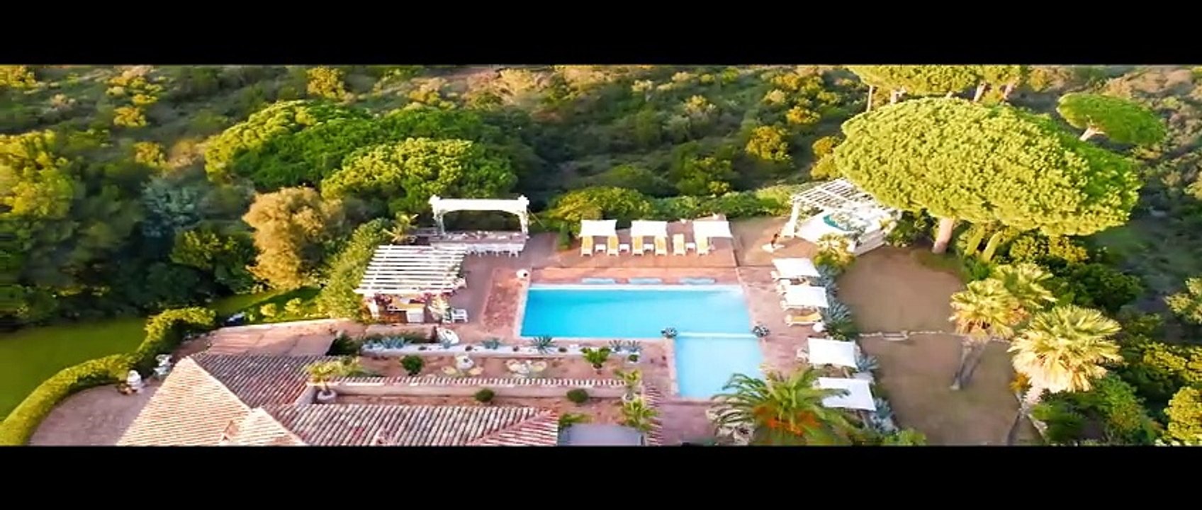 Mystère à Saint-Tropez