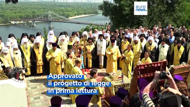 Ucraina, verso bando chiesa ortodossa di Mosca. Ancora raid russi su Kherson