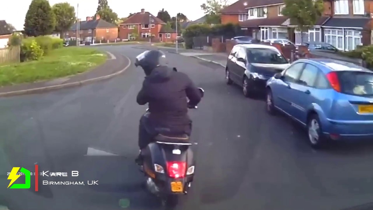 Carjackers Caught on Dashcam | Dashcam Ltd