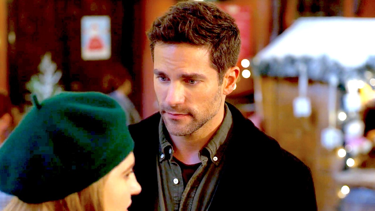 First Look at Hallmark’s Joyeux Noel
