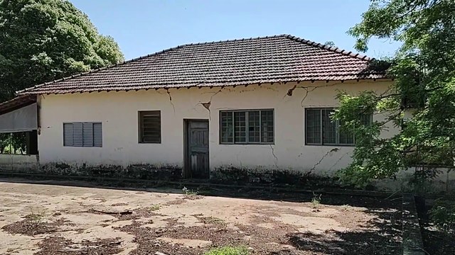CASA ABANDONADA COM MUITA COISA DENTRO