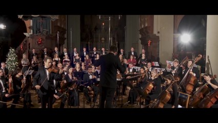 VOCES8 - Away in a Manger (Arr. Taylor Scott Davis)