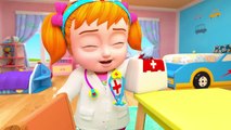 Let’s treat the Baby together with Dolly in her clinic. BillionSurpriseToys Cartoon