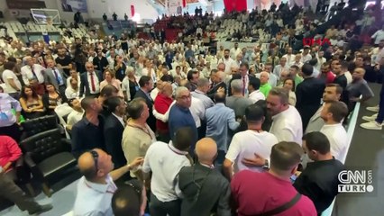 CHP’de imza yarışı ve WhatsApp atışması