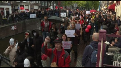 Ad Amsterdam in piazza contro lo spostamento del quartiere a luci rosse