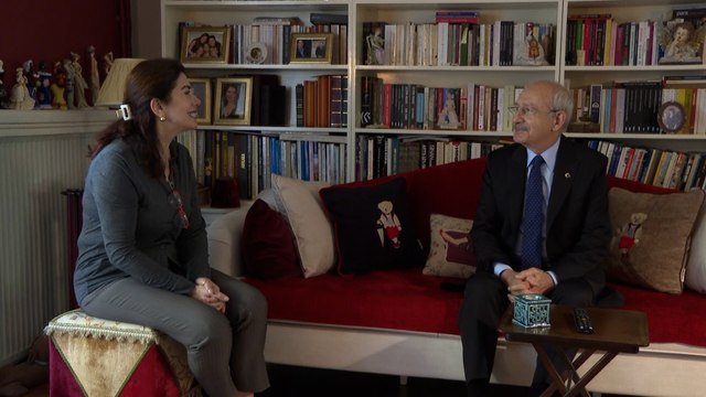 Kılıçdaroğlu, Nilüfer Kışlalı'yı evinde ziyaret etti