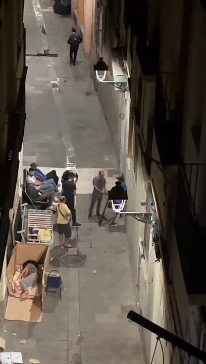 Campamento de drogadictos en plena Ciutat Vella