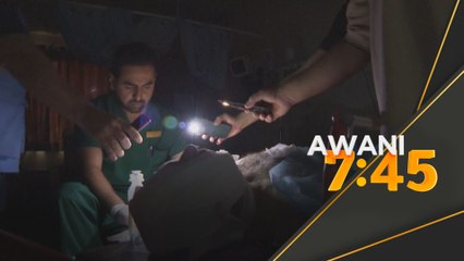 Doktor kongsi rawat pesakit guna lampu telefon bimbit