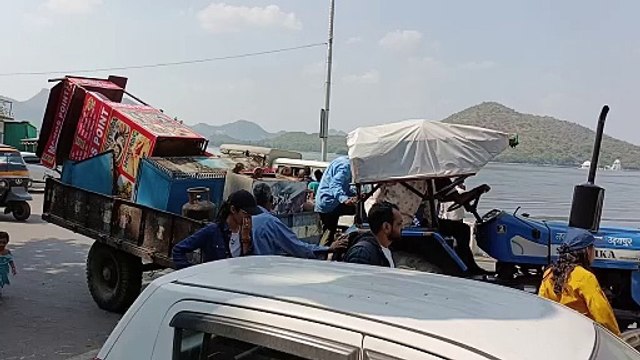 फतेह सागर की पाल से हटाए अतिक्रमण, संभागीय आयुक्त व कलक्टर ने किया दौरा