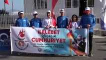 Le maire de Mudanya, Hayri Türkyılmaz, a lancé une marche vers Ankara avec le slogan « Torche du 100e anniversaire de l'armistice à la République »