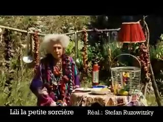 Lili la petite sorcière, le dragon et le livre magique