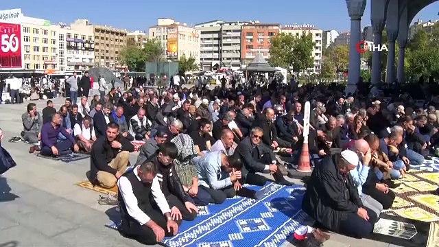 Des prières funéraires ont été célébrées par contumace après les attaques israéliennes sur Gaza