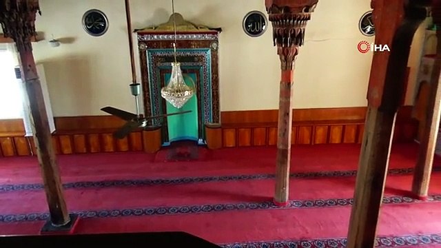 Konya'da 658 yıllık cami güdük minaresiyle dikkat çekiyor