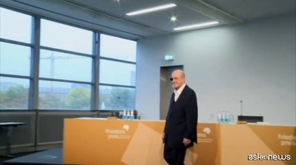 Rushdie: orrore per attacco di Hamas, inquietudine per Netanyahu