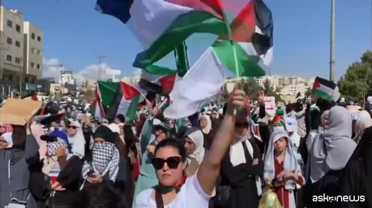 Migliaia di giordani di nuovo in piazza contro bombardamenti su Gaza