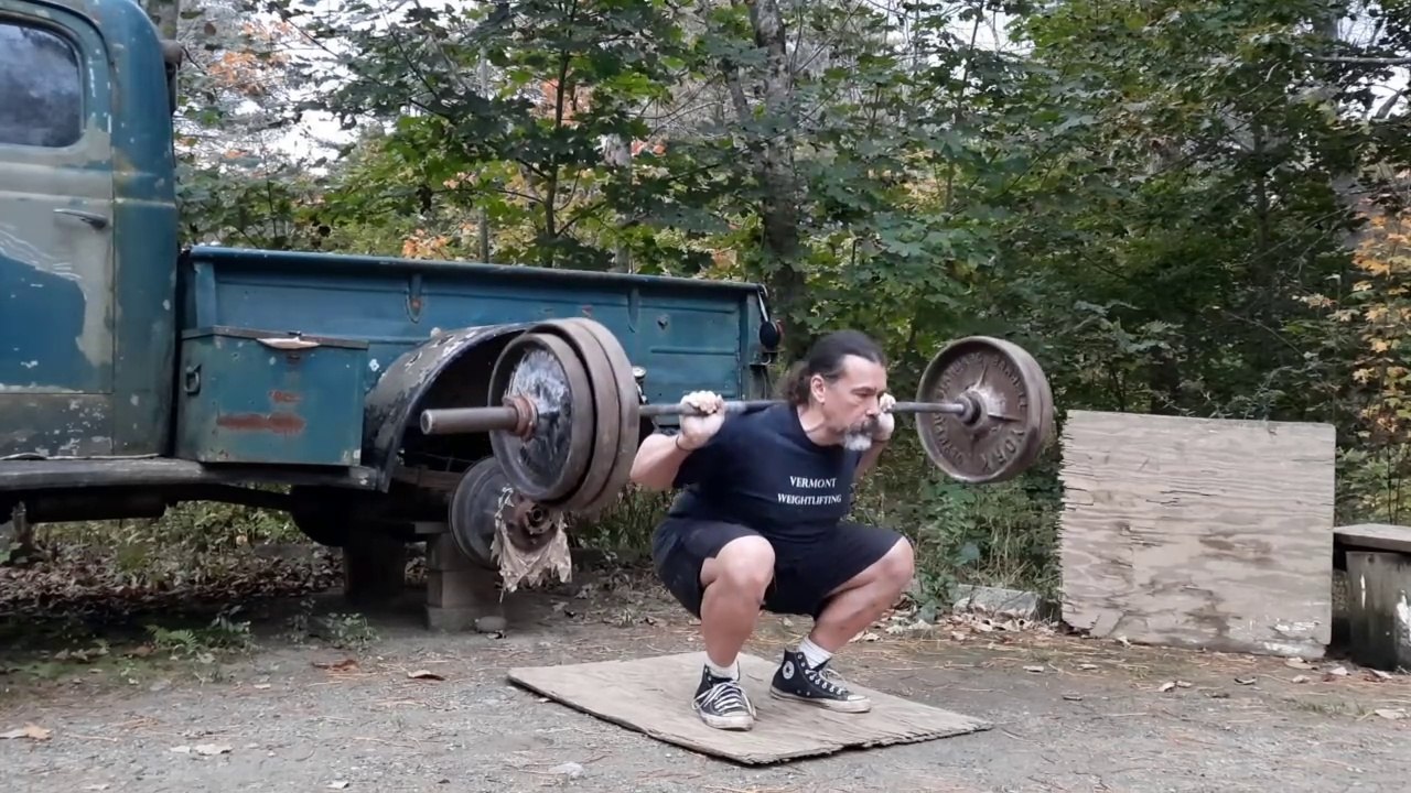 Continental Squats 300½lb