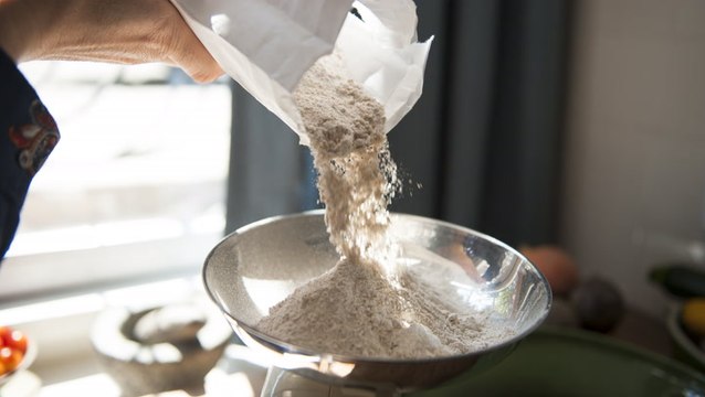 The Best Cornstarch Substitutes to Thicken Sauces and Crisp Up Your Fried Chicken