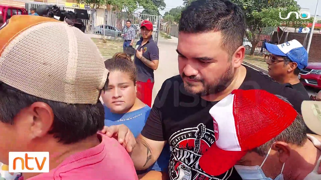 Incidentes al ingreso de la audiencia contra médico y enfermera imputados por homicidio culposo