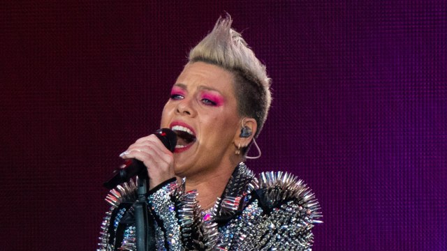 GALA VIDÉO - Pink obligée d’annuler des concerts à cause d”une “urgence familiale” : elle en dit plus