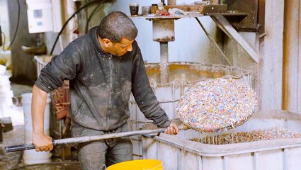 How Gaza businesses use trash to get around Israeli blockades