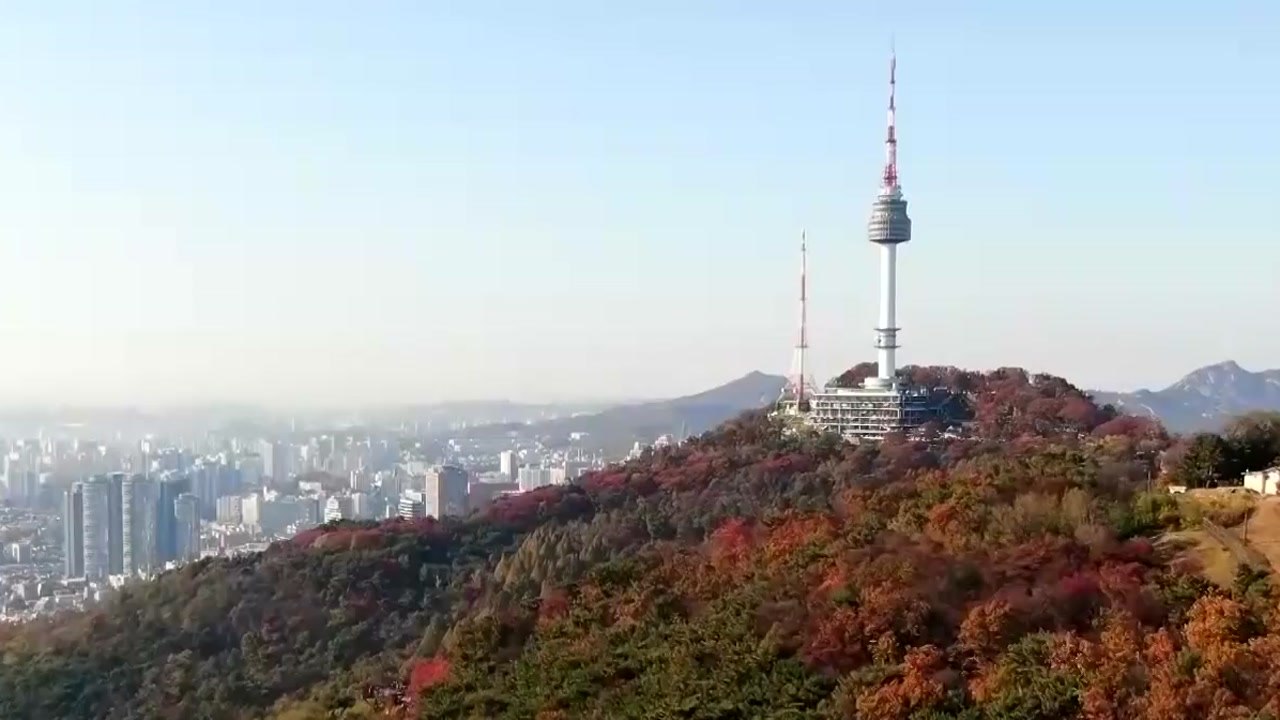 바람 불며 서늘한 주말...YTN 남산 걷기대회 개최 / YTN