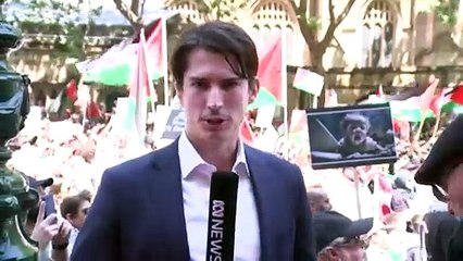 Thousands of pro-Palestine protestors gather in Sydney's CBD