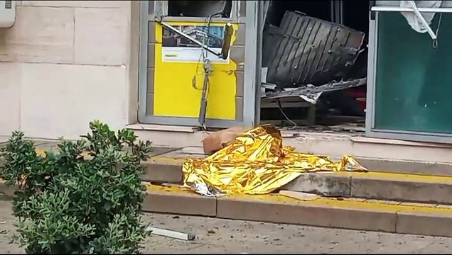 Palermo, due ladri fanno esplodere un altro sportello bancomat