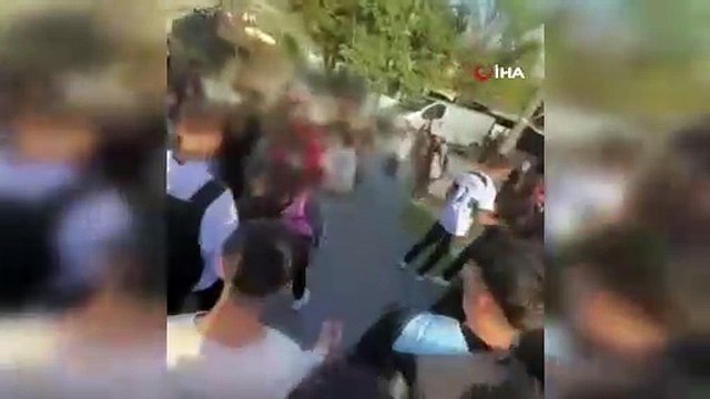 Başakşehir’de liseli kızlar birbirine girdi: Erkek arkadaş iddiası
