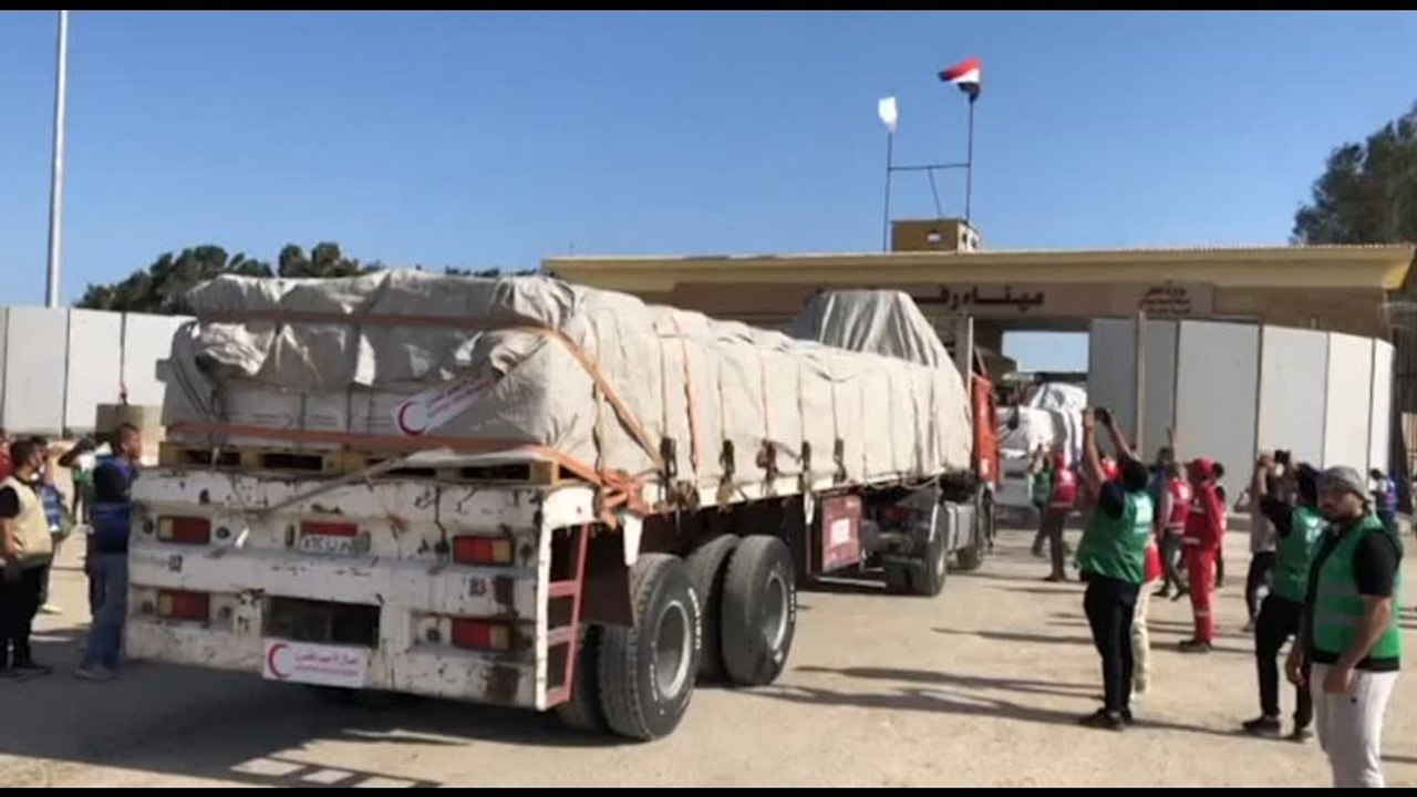 Gaza, aperto (e subito richiuso) il valico di Rafah per la consegna degli aiuti