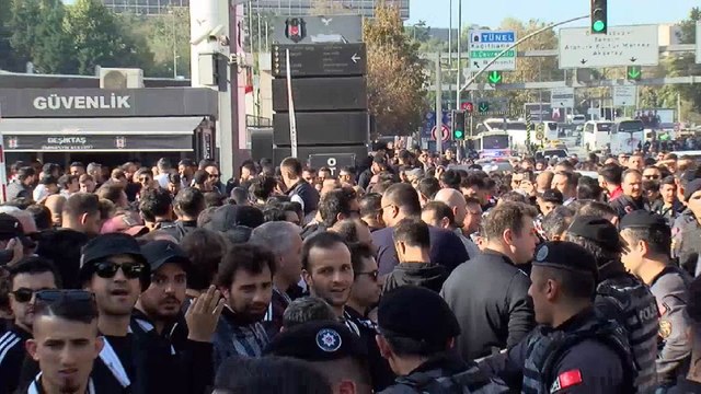 Beşiktaş taraftarları Galatasaray derbisi için yola çıktı