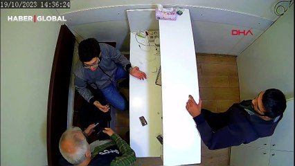 Fatih'te polis yeleğiyle 1 milyon 600 bin liralık gasp