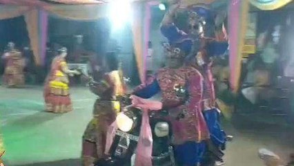 इंदौर: गरबा महोत्सव के दौरान दिखा अनोखा नजारा,सोशल मीडिया पर Video वायरल