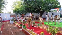 Video Story: पुलिस अधिकारियों ने अमर शहीद पुलिस जवानों को किया सैल्यूट