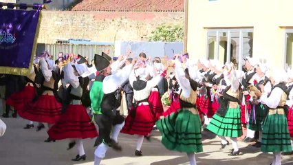 La Familia Real recorre el Pueblo Ejemplar acercándose a sus gentes y conociendo sus valores