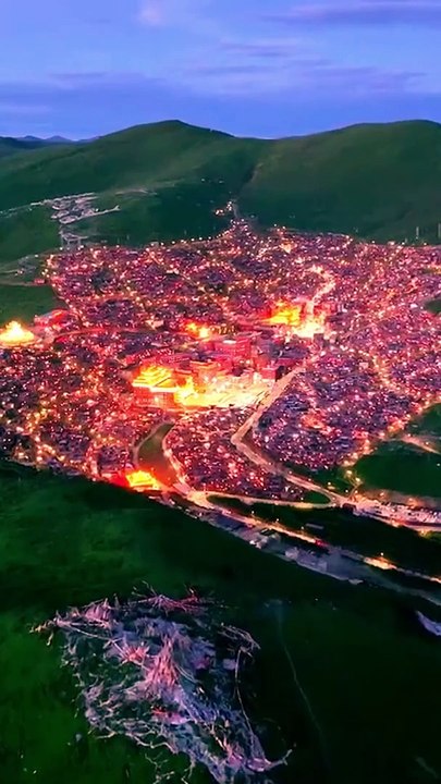 Larung Gar, Sichuan, China.