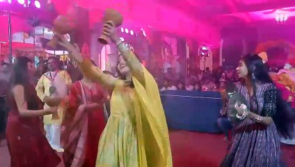 Video: धुनुची से महका मां का आंगन, बंगाली धुन पर शक्ति की अराधना