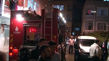 Fatih'te 5 Katlı Binada Korkutan Yangın