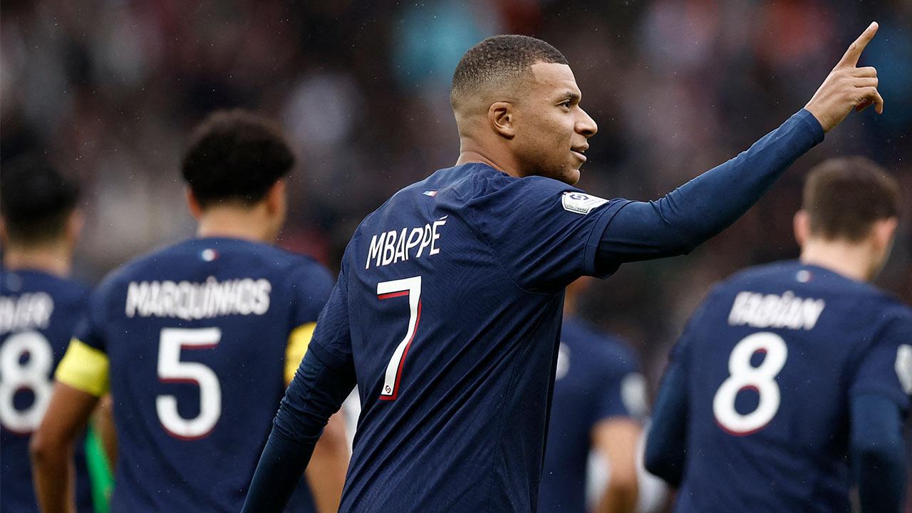 PSG v Strasbourg