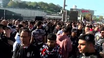 Les supporters de Beşiktaş en route pour le derby