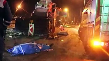 Freni boşalan tanker, minibüs ve iki iş makinesine çarptı