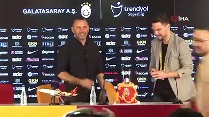 Okan Buruk'a sürpriz doğum günü