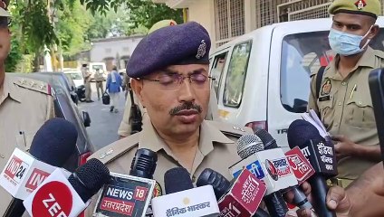 मां-बेटे की मौत बनी रहस्य, कमरे के अंदर टंगी थी अलग-अलग भगवान की फोटो, देखें वीडियो