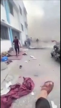 İsrail bu kez sivillerin sığındığı bir okulu vurdu! Bölgeden gelen görüntüler korkunç