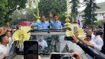 Detik-Detik Prabowo-Gibran Naik Maung Tiba di KPU