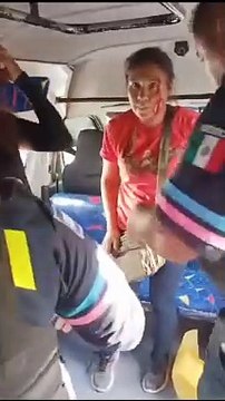 Mujeres se agarran a golpes por el amor de un hombre en una combi: ¡Ese hombre es mío!