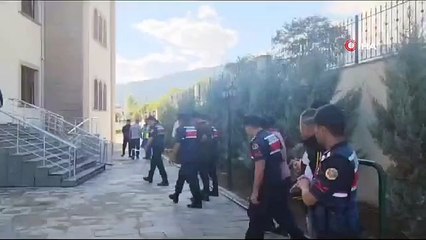 Çalıştıkları iş yerini soyan 5 kişi tutuklandı