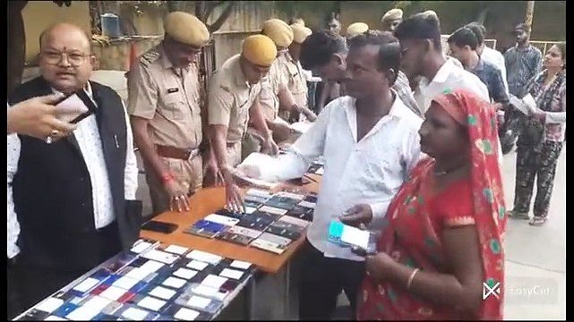 शहर के चार थाना क्षेत्रों में गुम हुए मोबाइल किए ट्रेस