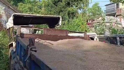 बैतूल: रेत का अवैध परिवहन कर रहे ट्रैक्टर ट्राली पकड़ी, किया मामला दर्ज
