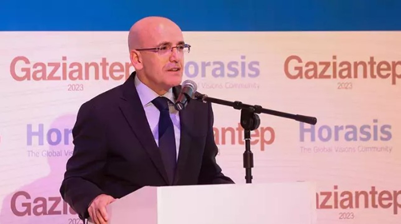 Hazine ve Maliye Bakanı Mehmet Şimşek, Türkiye’de yatırım fırsatlarını anlattı