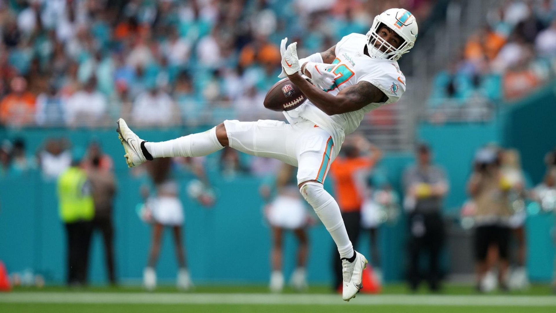 ⁣Eagles Vs. Dolphins: Matchup Analysis & Predictions